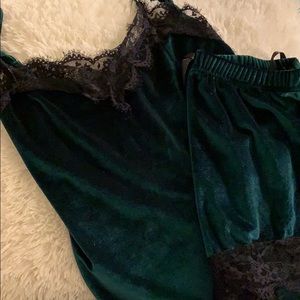 Crushed velvet sleep set